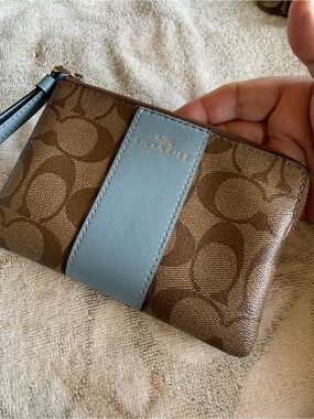 NWOT Coach Brown Signature Canvas Wristlet with Light Blue Trim